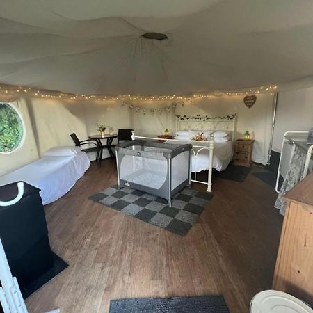 Old Dairy Farm Glamping Hotel Emsworth Exterior foto